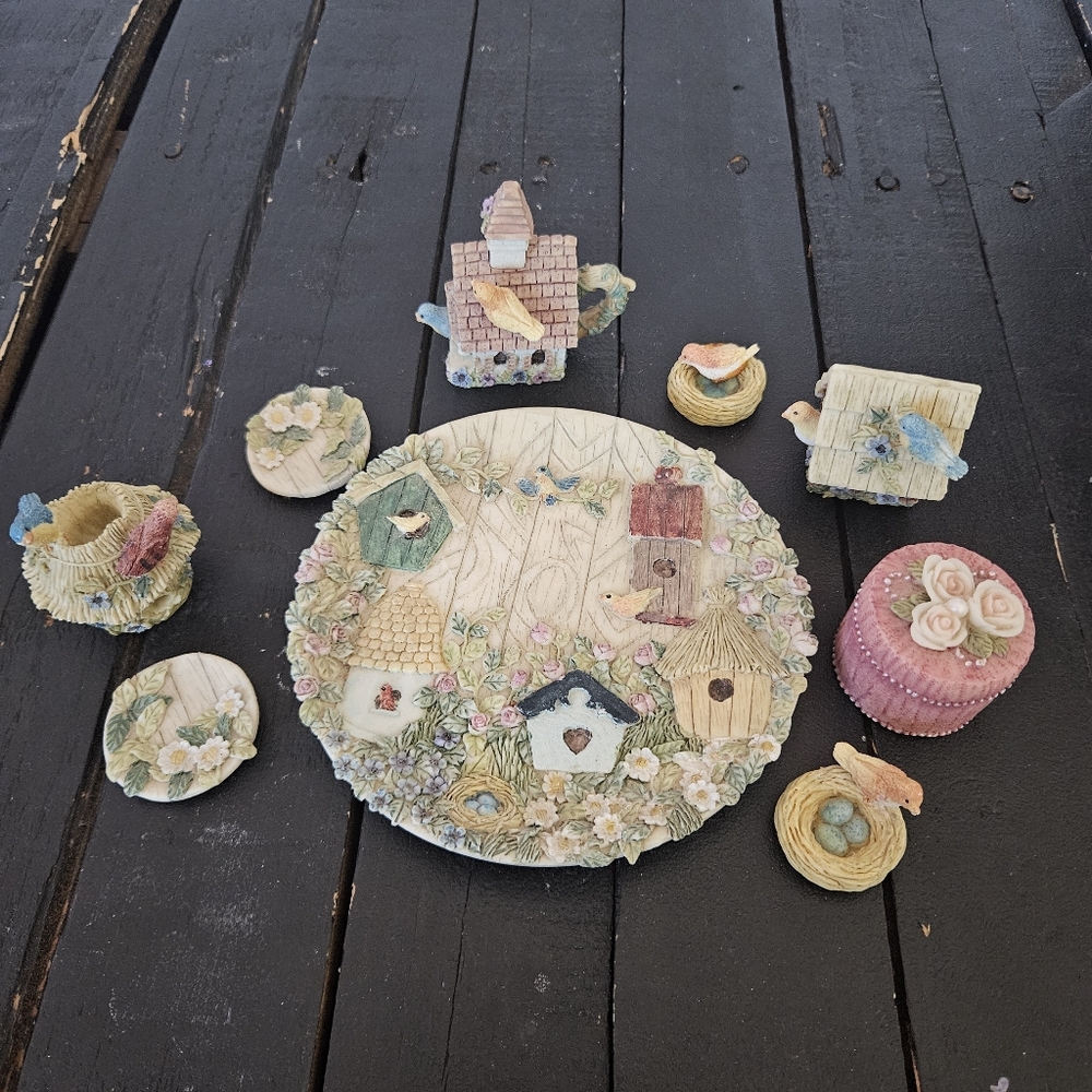 Popular Imports Vintage 1997 Resin Tea Plate Miniature Village Birds Bird House